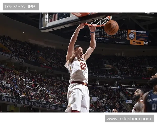 离谱！本赛季德拉蒙德命中15记三分球 和他扣篮数一致